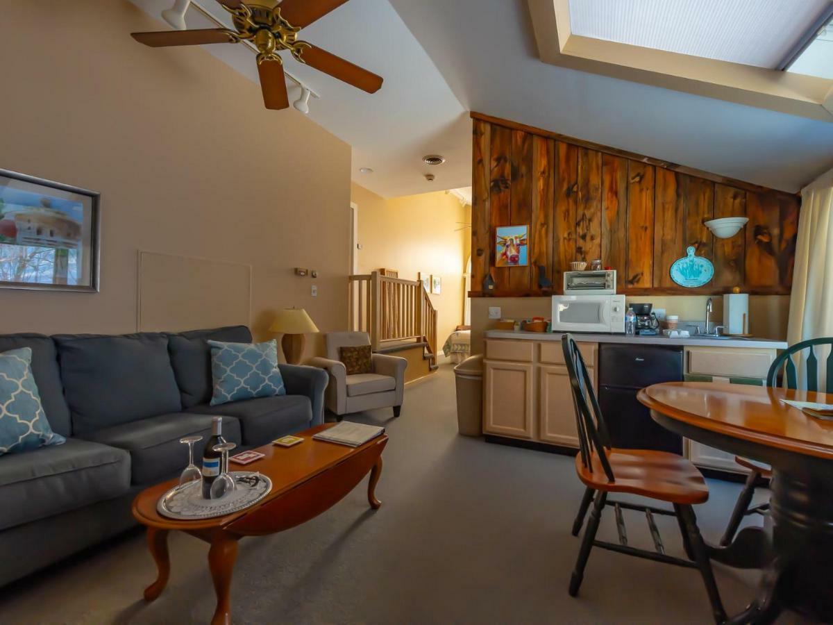 West Stockbridge Shaker Mill Inn الغرفة الصورة
