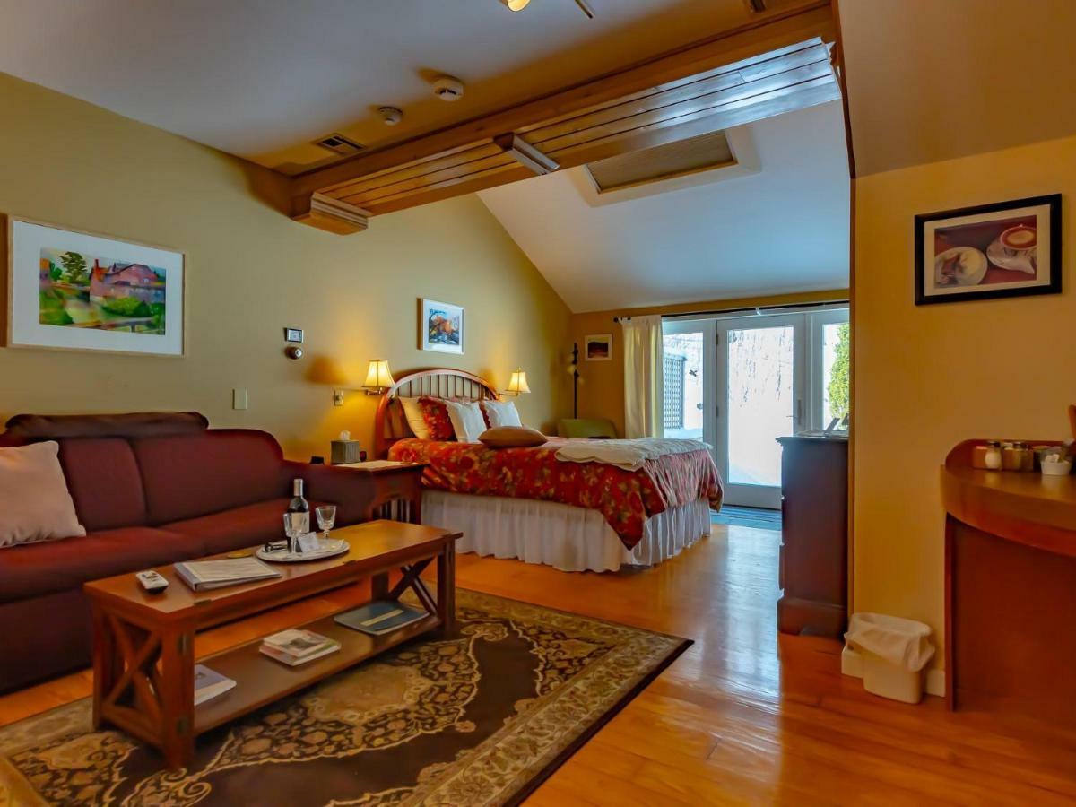 West Stockbridge Shaker Mill Inn الغرفة الصورة